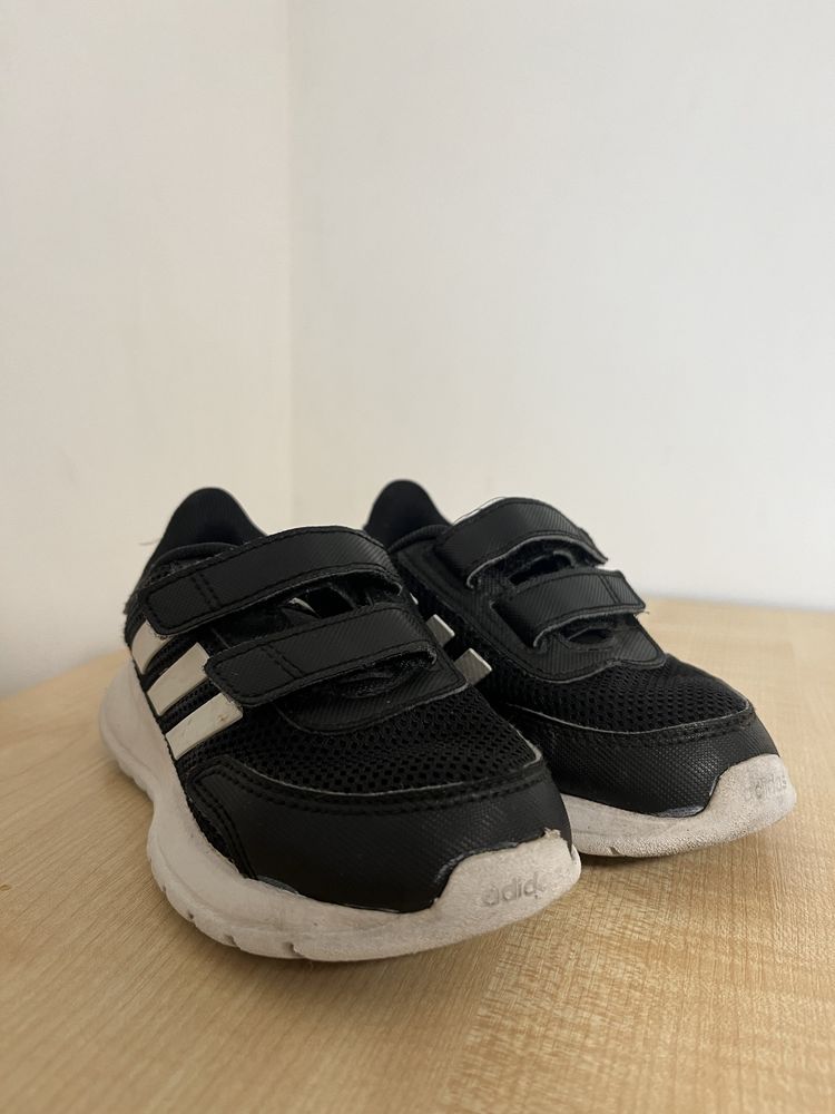 Кросівки дитячі adidas