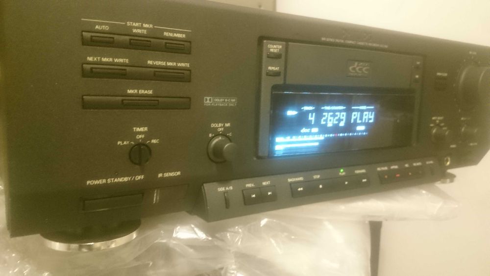 Magnetofon cyfrowy Philips DCC 900