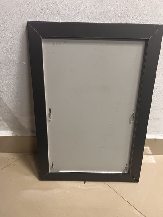 Куток споживача металевий