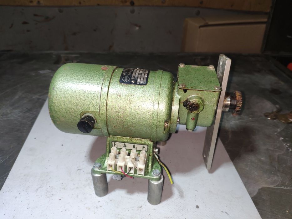 Silnik z przekładnia 230v 1.1 ampera 10 obr.