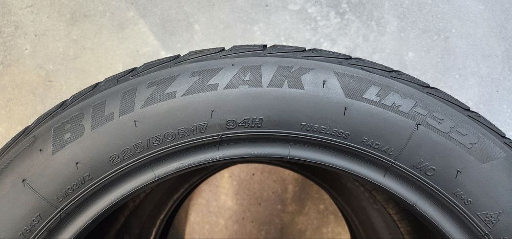 225.50.17 Bridgestone Blizzak LM32 4шт