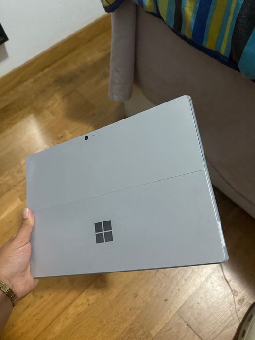 Microsoft Surface Pro with box64586334270723122