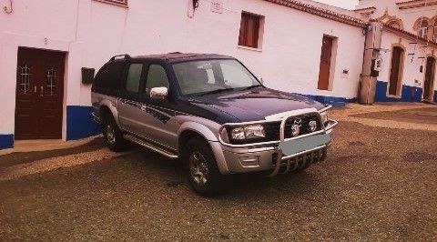 Mazda B2500 / Ford Ranger para peças