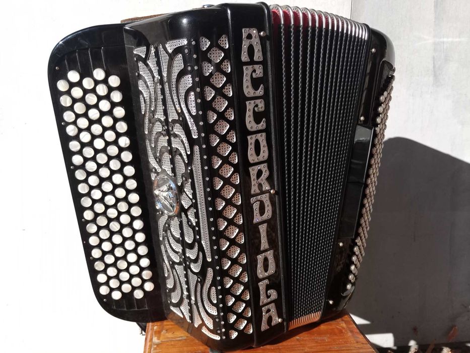 Компактний Італійський баян-акордеон Accordiola