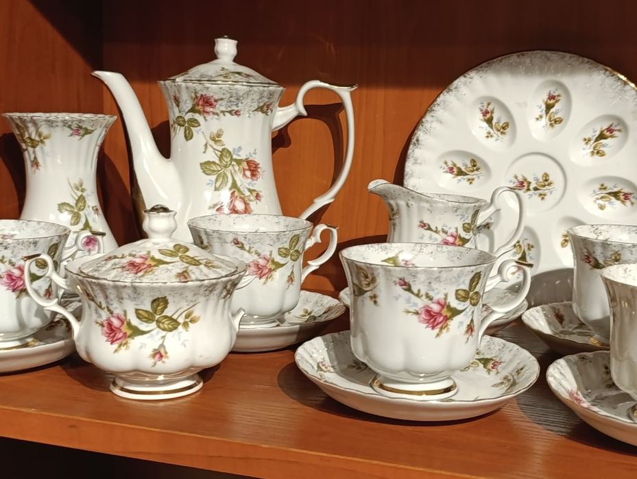 Zestaw do kawy mlecznik cukiernica pięć filiżanek