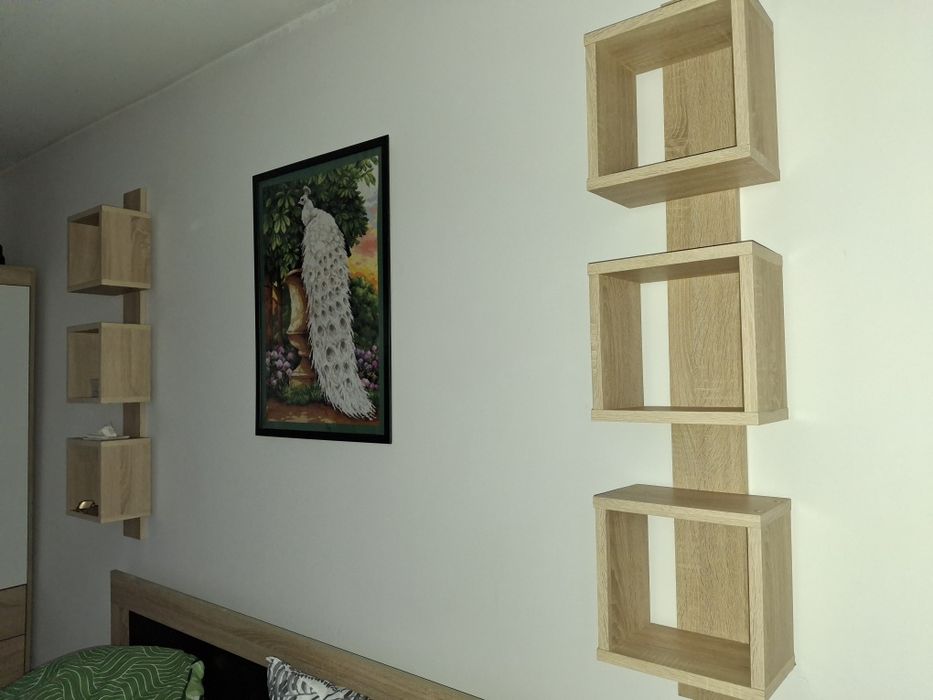 Zestaw szafek i półek nocnych