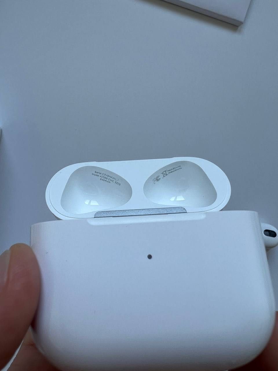 AirPods 3……………..