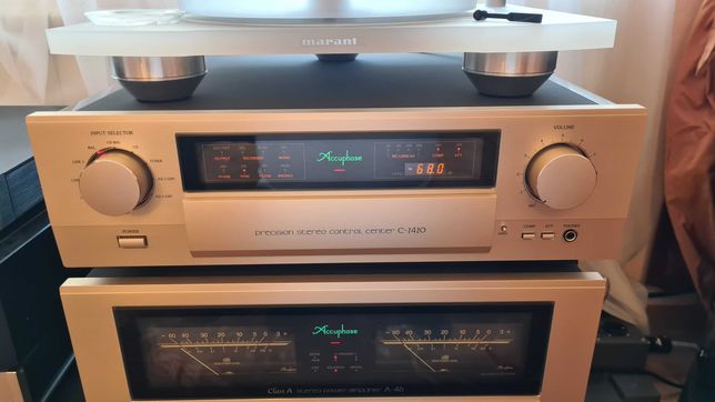 Accuphase C-2420 Preamp