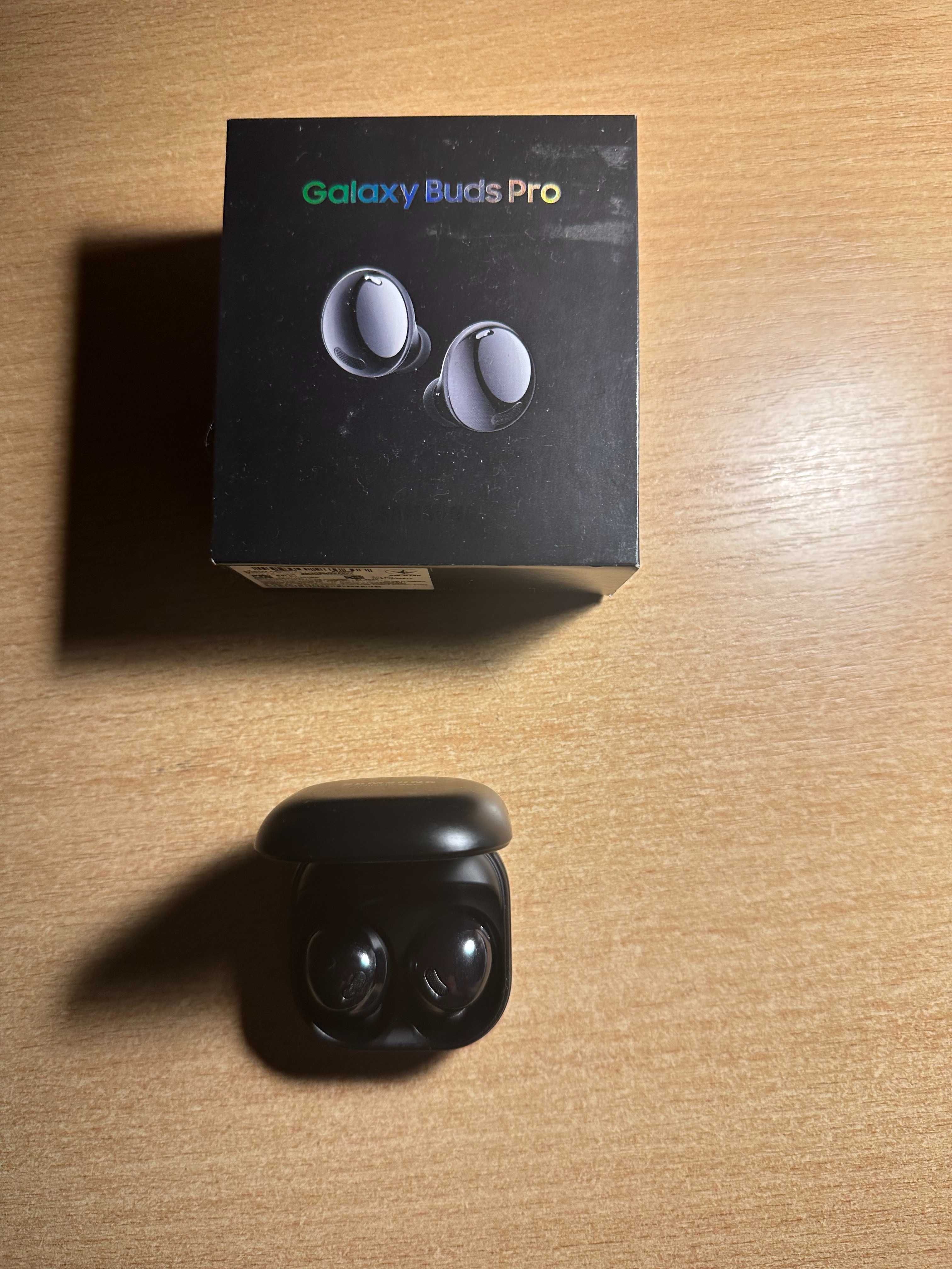 SAMSUNG Galaxy A 52, Galaxy Watch 4 Classic, Galaxy Buds Pro