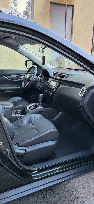 Продам нисан рог