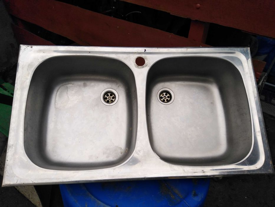 Zlew że stali  nierdzewnej