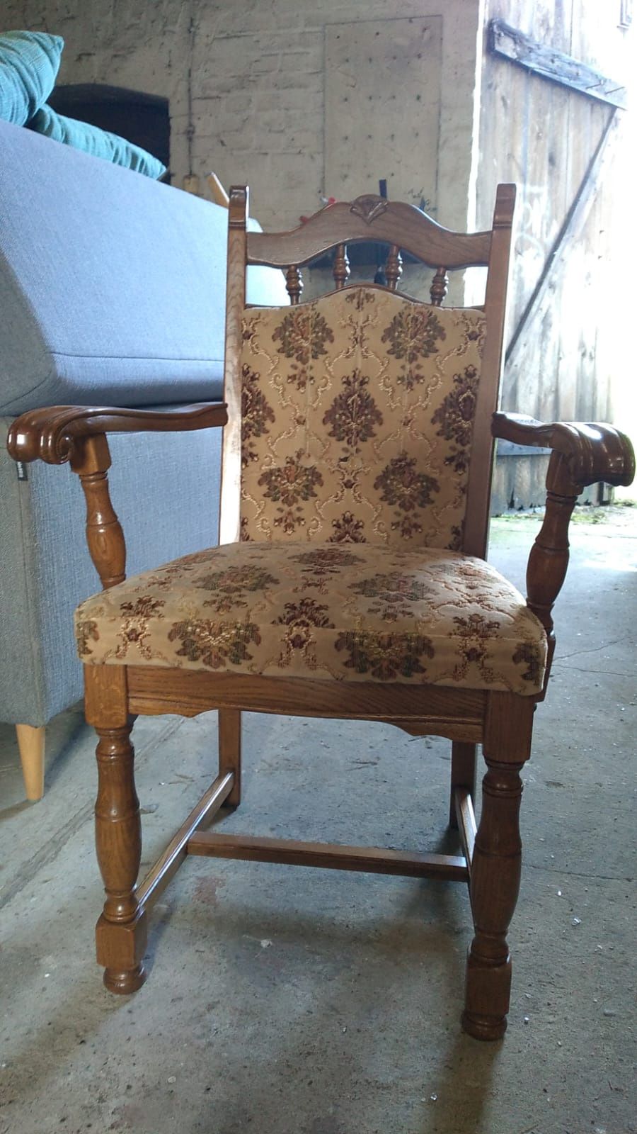 Meble retro -stół z krzesłami