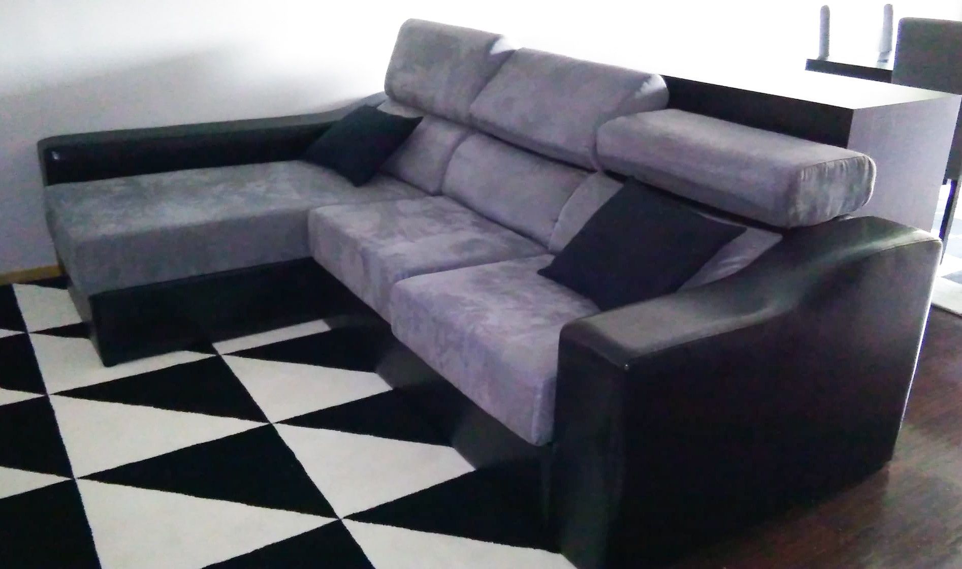 Sofá extensível com chaise longue