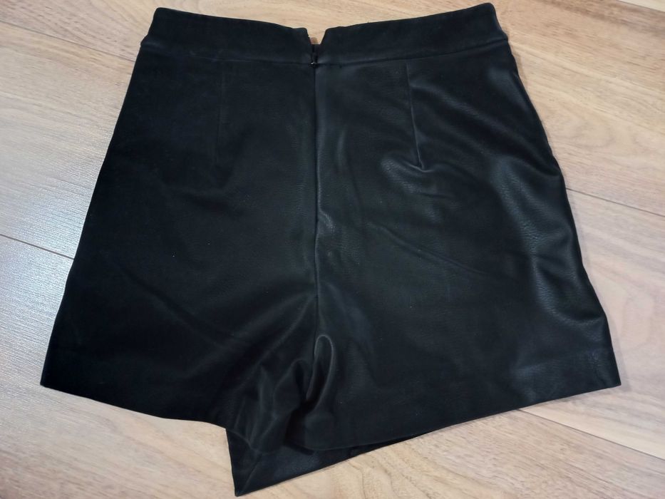 Spódnico-spodnie Guess imitacja skóry zamsz