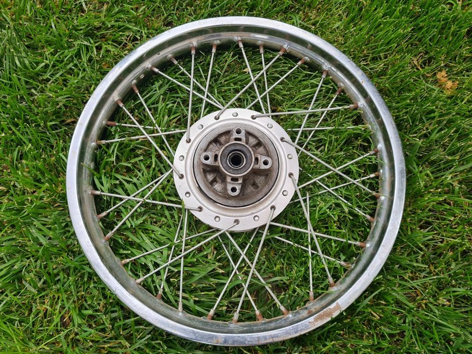 Yamaha YBR 125 заднє спицьоване колесо