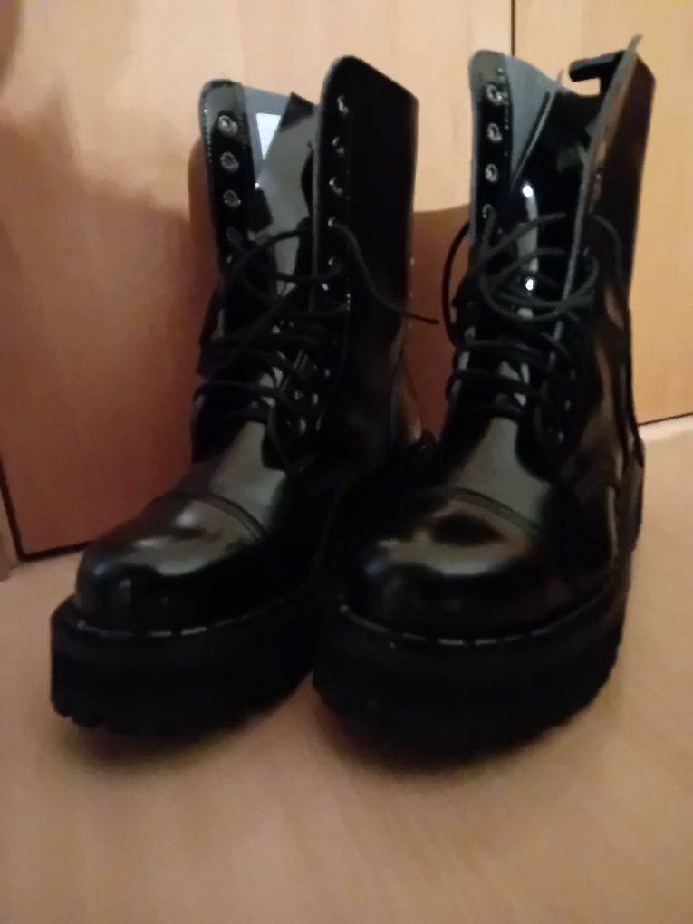 Vendo Botas da ALTERCORE - 353 Vegan Black Patent