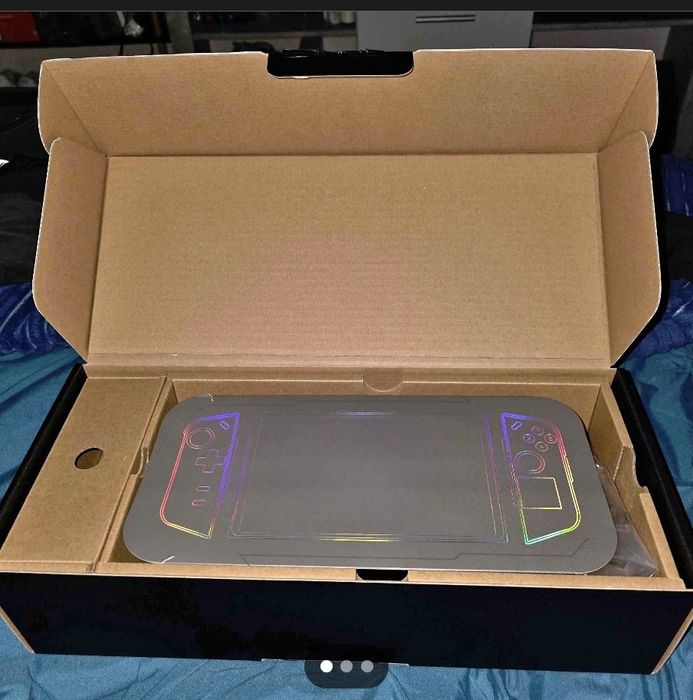 LENOVO Legion Go 512gb tylko 26godzin pracy gwarancja 06.2026