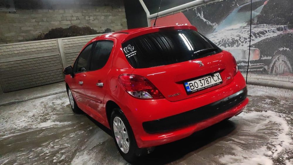 Пежо 207 1.4 бензин