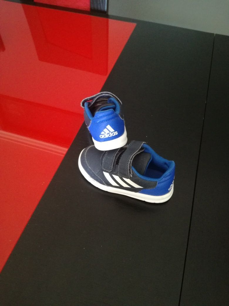 Sapatilhas ADIDAS 25,5