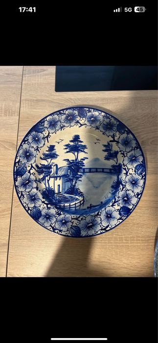 3 pratos de porcelana pintados à mão