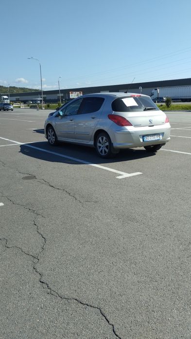 Авто PEUGEOT 308