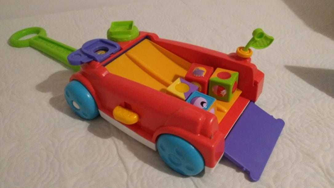 pojazd Fisher Price kształty, do ciągnięcia lub bez