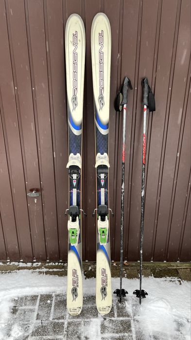 Zestaw sktourowy: narty, buty, foki i kijki skiturowe