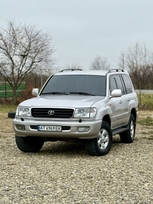 Toyota Land Cruiser 100