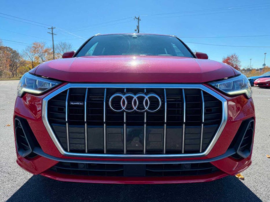 Audi Q3      2020