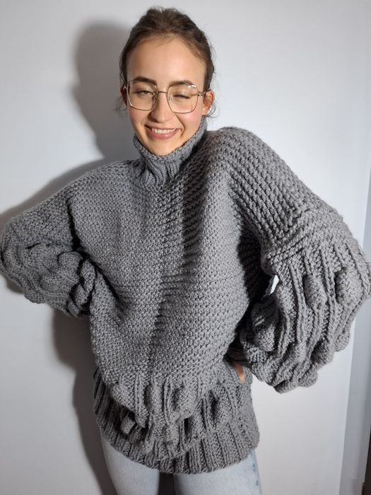 Długi sweterek z bąblami    HandMade