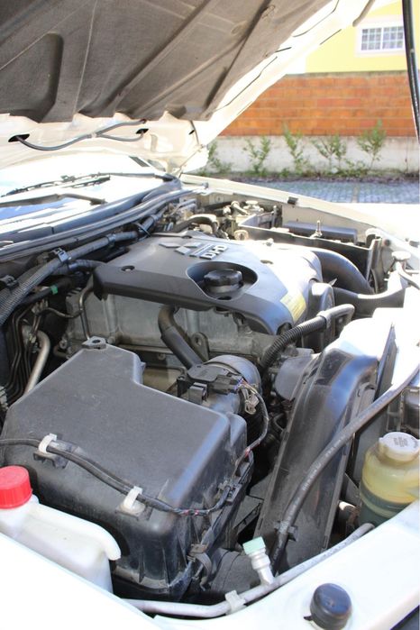 Mitsubishi l 200 4x4  de 2oo8    King cab  de 2 lugares   14 500 euros