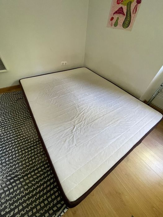 Colchão casal em ótimo estado – 160x200 cm