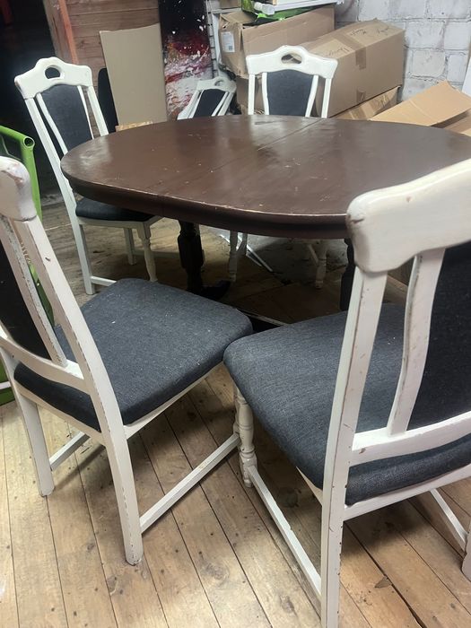 OKAZJA! Stół z 6 krzesłami do renowacji – lite drewno