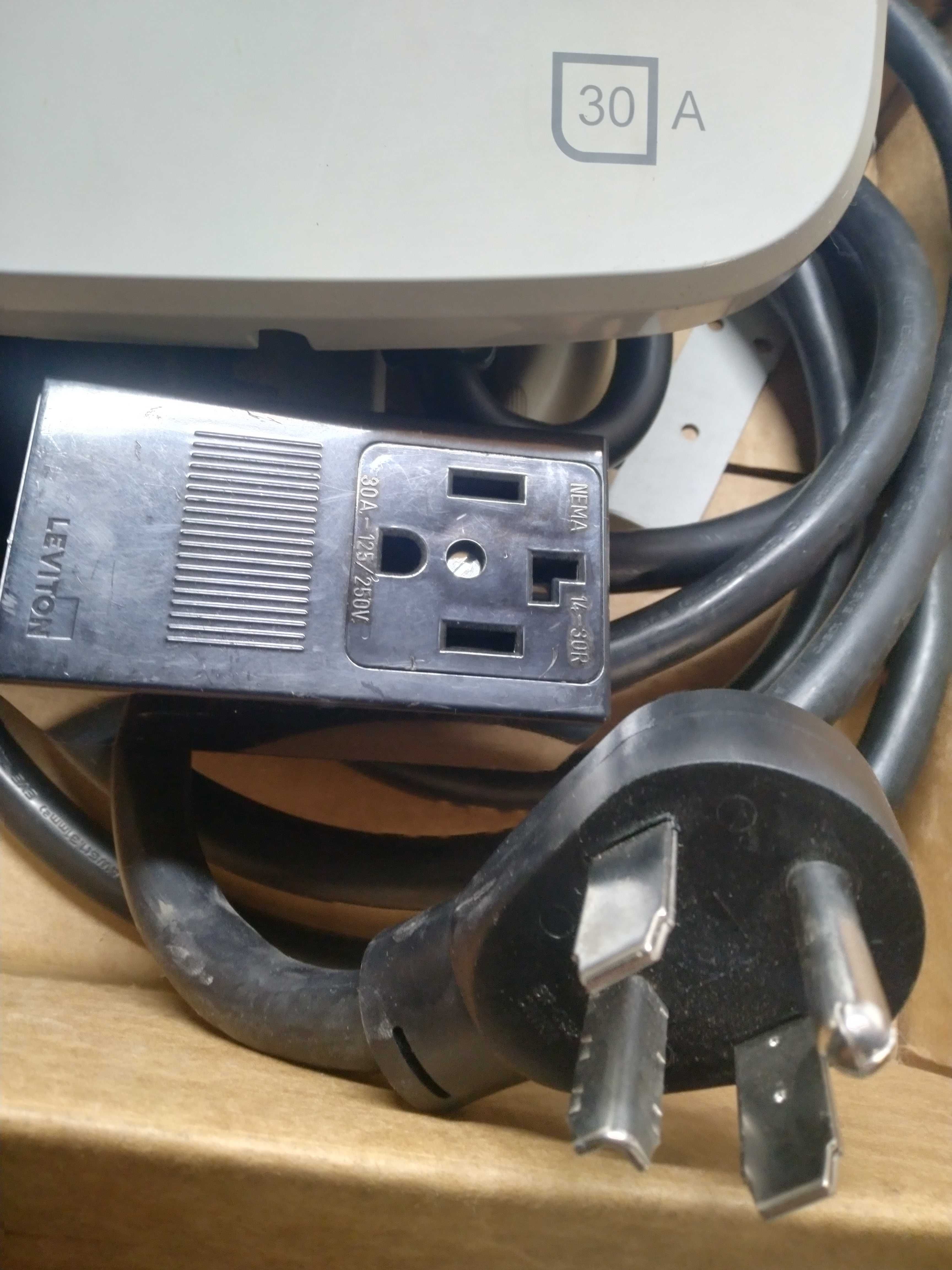 Зарядна станція LEVITON до електромобілів з Америці (J1772 30A)