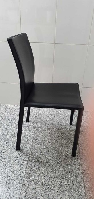 Mesa cozinha em vidro temperado vermelha + 4cadeiras pretas