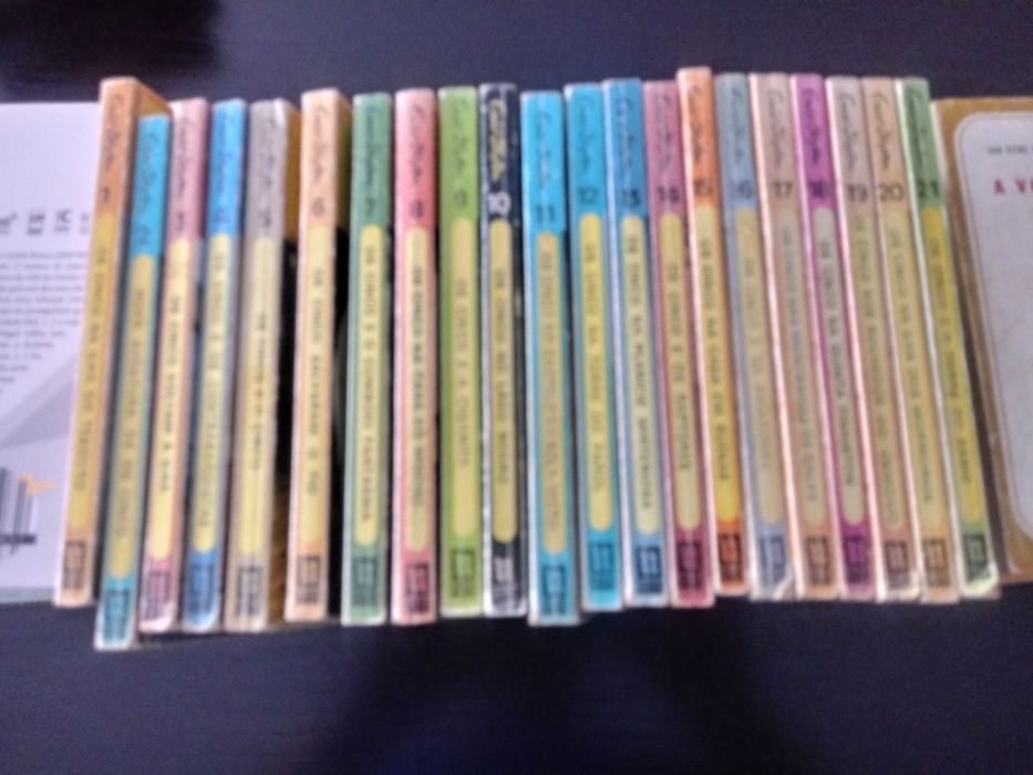 Livros Vários 3. Em bom estado.