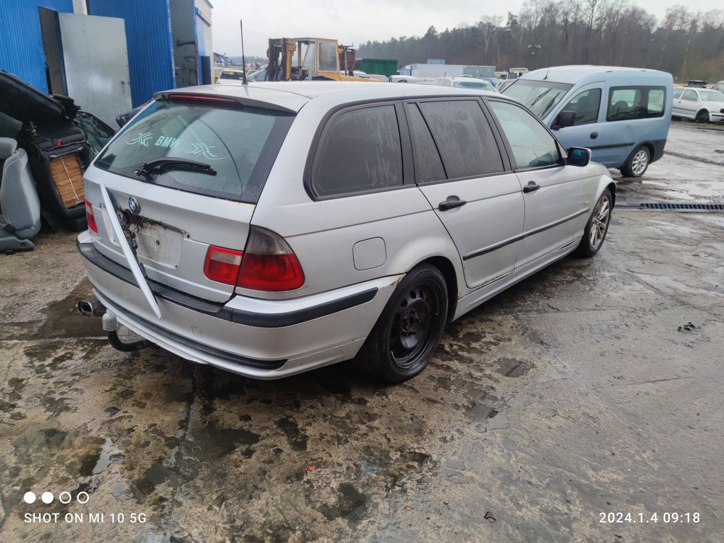 BMW E46 kombi zderzak tył titansilber 354/7