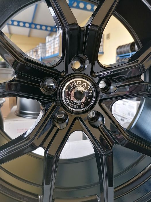 Felgi aluminiowe czarne Audi Bmw VW Mercedes 19" 5x112