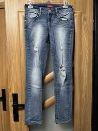 Spodnie Guess jeansy damskie XS