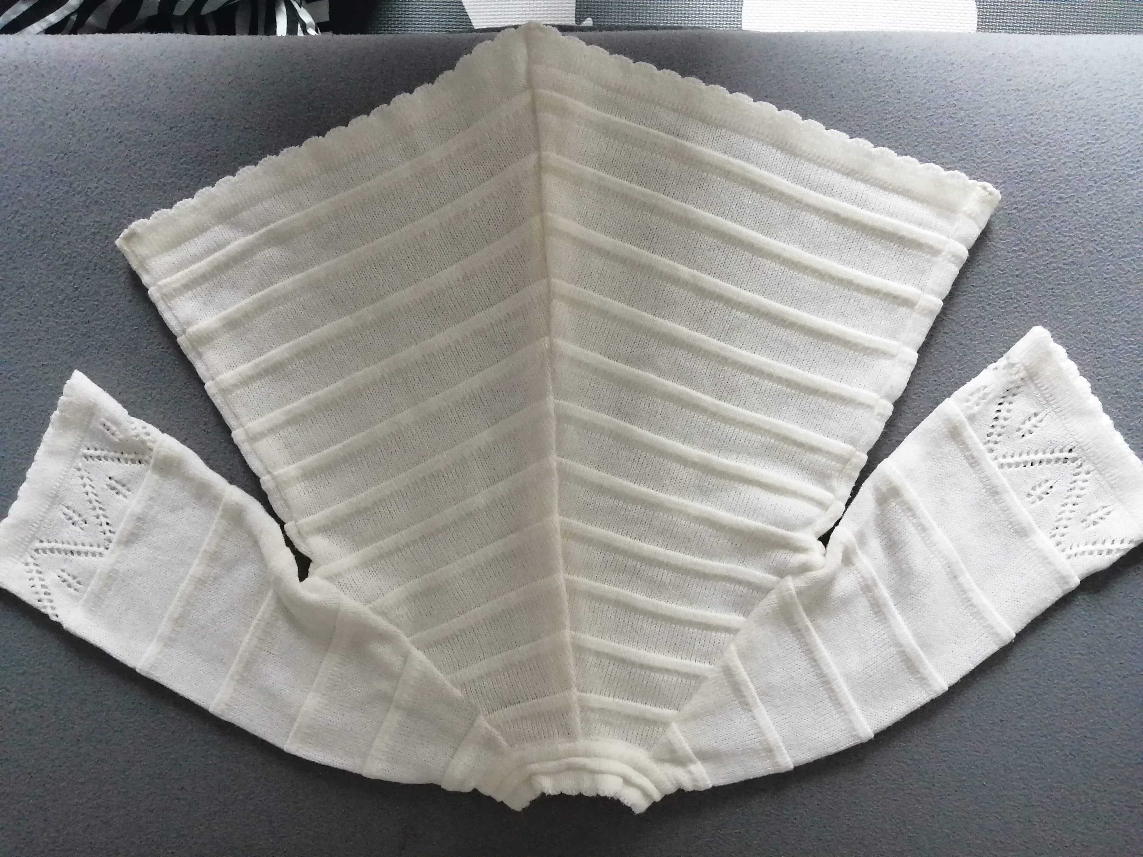 Sweterek jak płaszczyk chrzest r.104-110 ecri