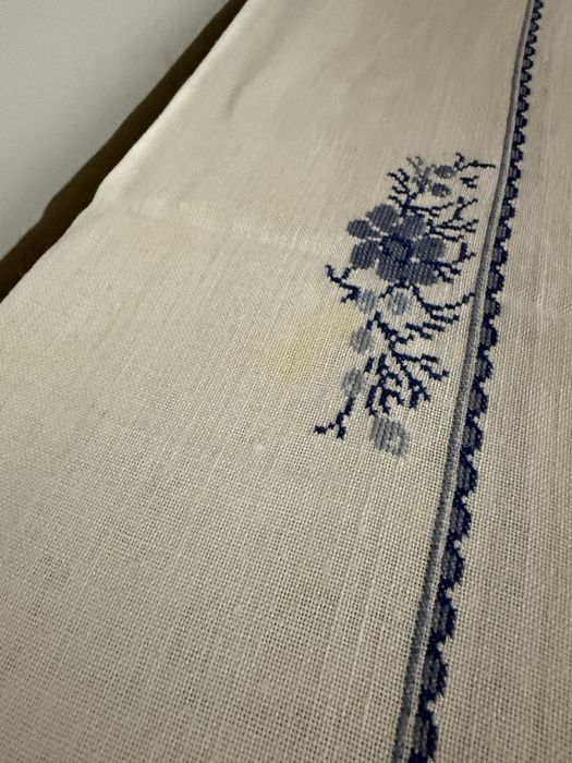 Toalha linho branco com bordado a mao