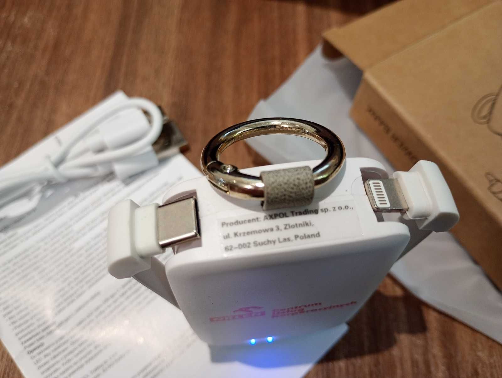 powerbank 4000 mAh USB C, iphone, latarka
