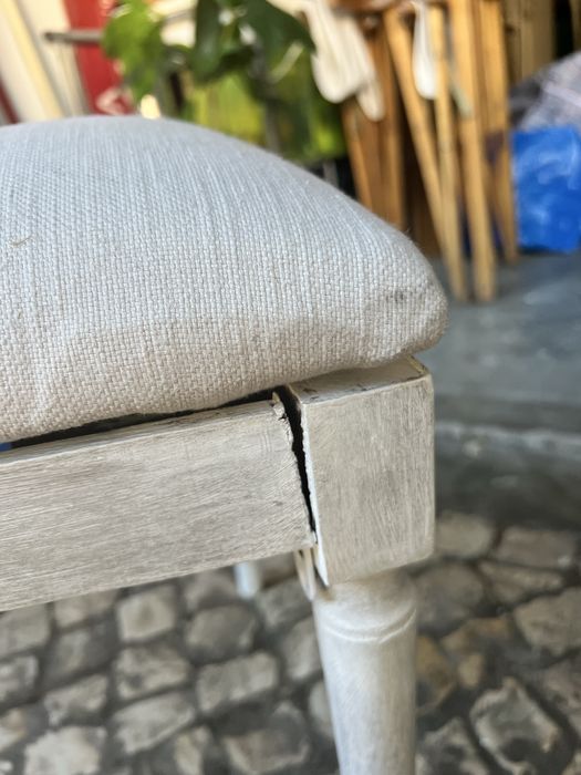 4 cadeiras antigas recuperadas