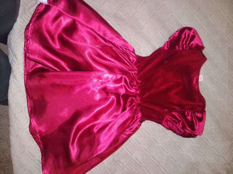 Продам сукню помічниці санти