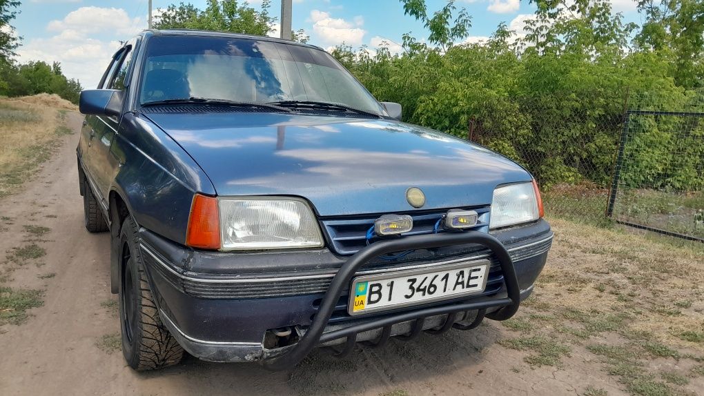 Продам опель кадет 1,6 газ/бенз