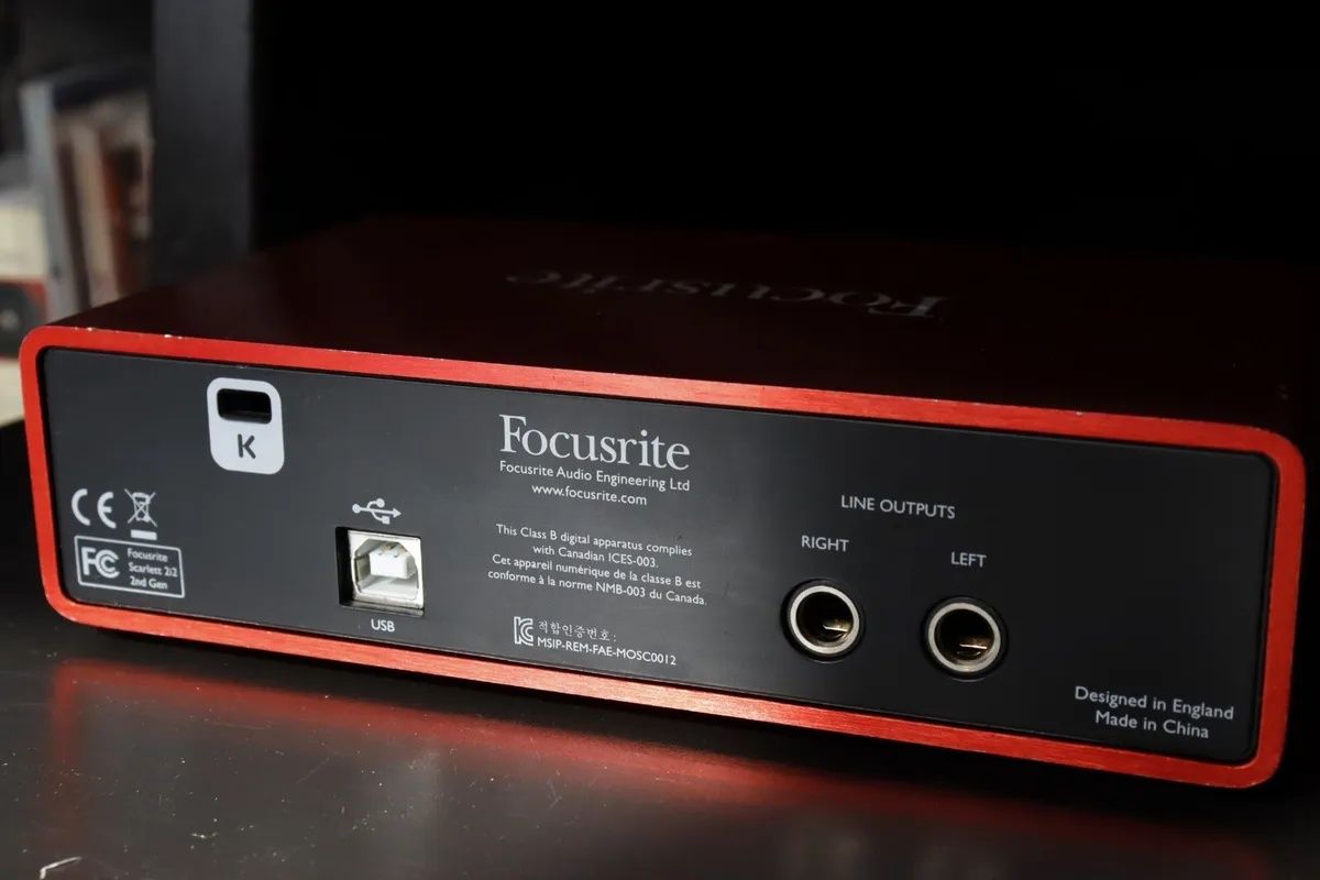 Focusrite scarlett 2i2 2 generqcji interfejs