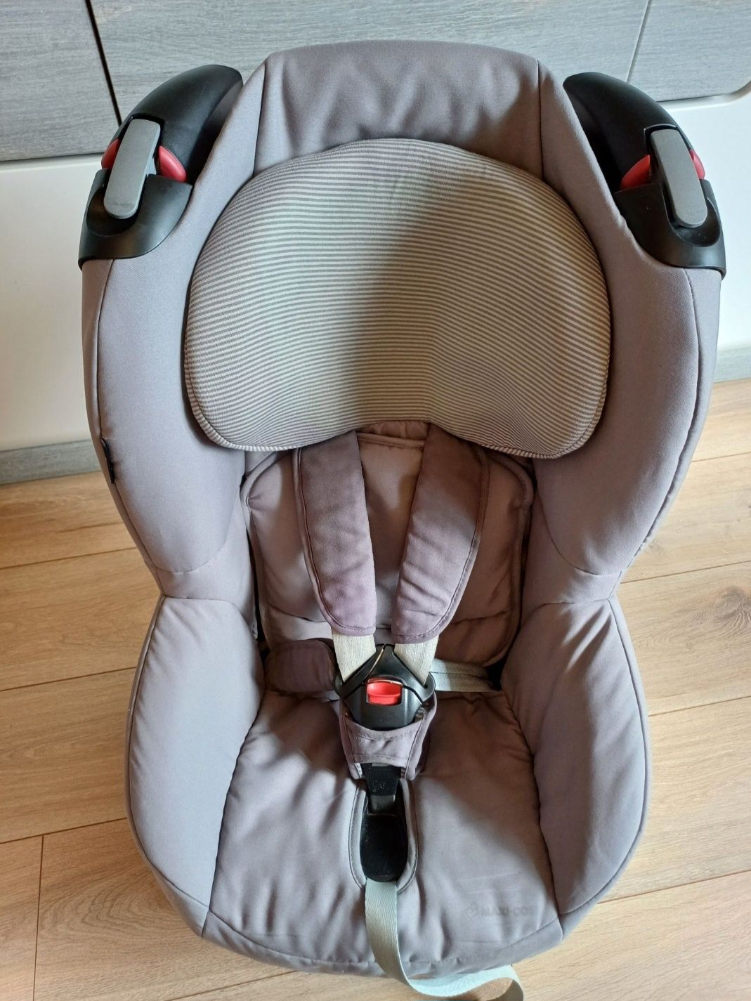 Fotelik samochodowy Maxi-Cosi Tobi 9-18 kg