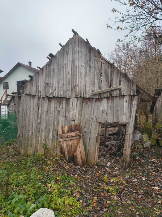 Drewno rozbiórkowe ze starej stodoły