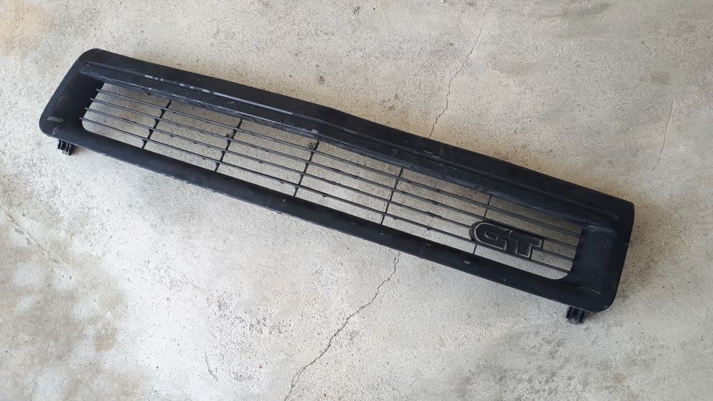 Grelha original c/ emblema GT do Opel Corsa-A GT ou GSi Mk1