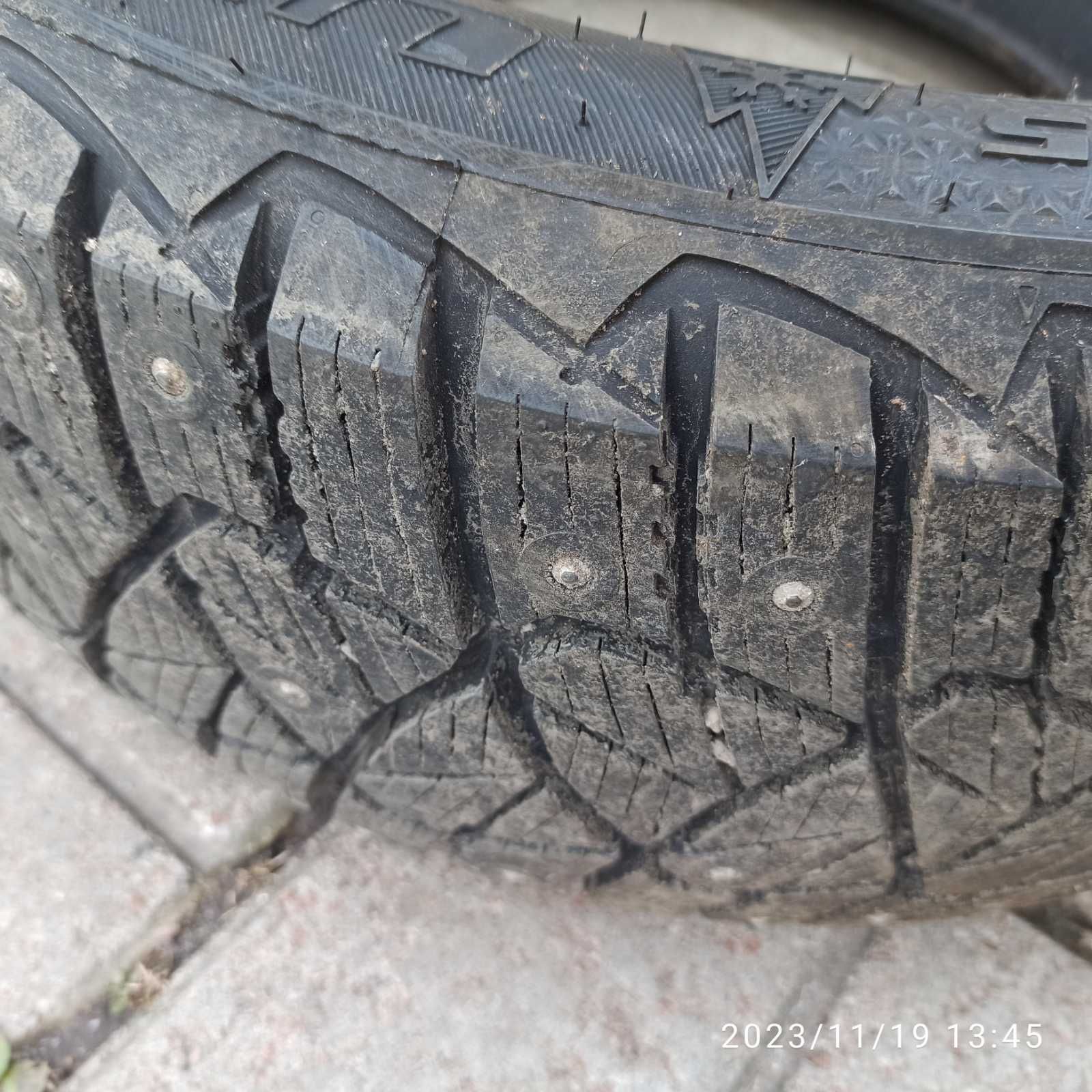 Шиповані зимові шини Goodyear ultra grip 600 195/65 R15